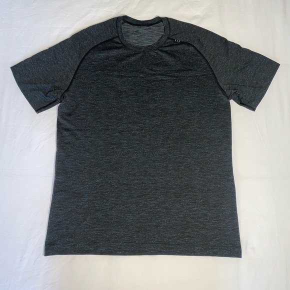 Lululemon Metal Vent Short Sleeve - Picture 1 of 4